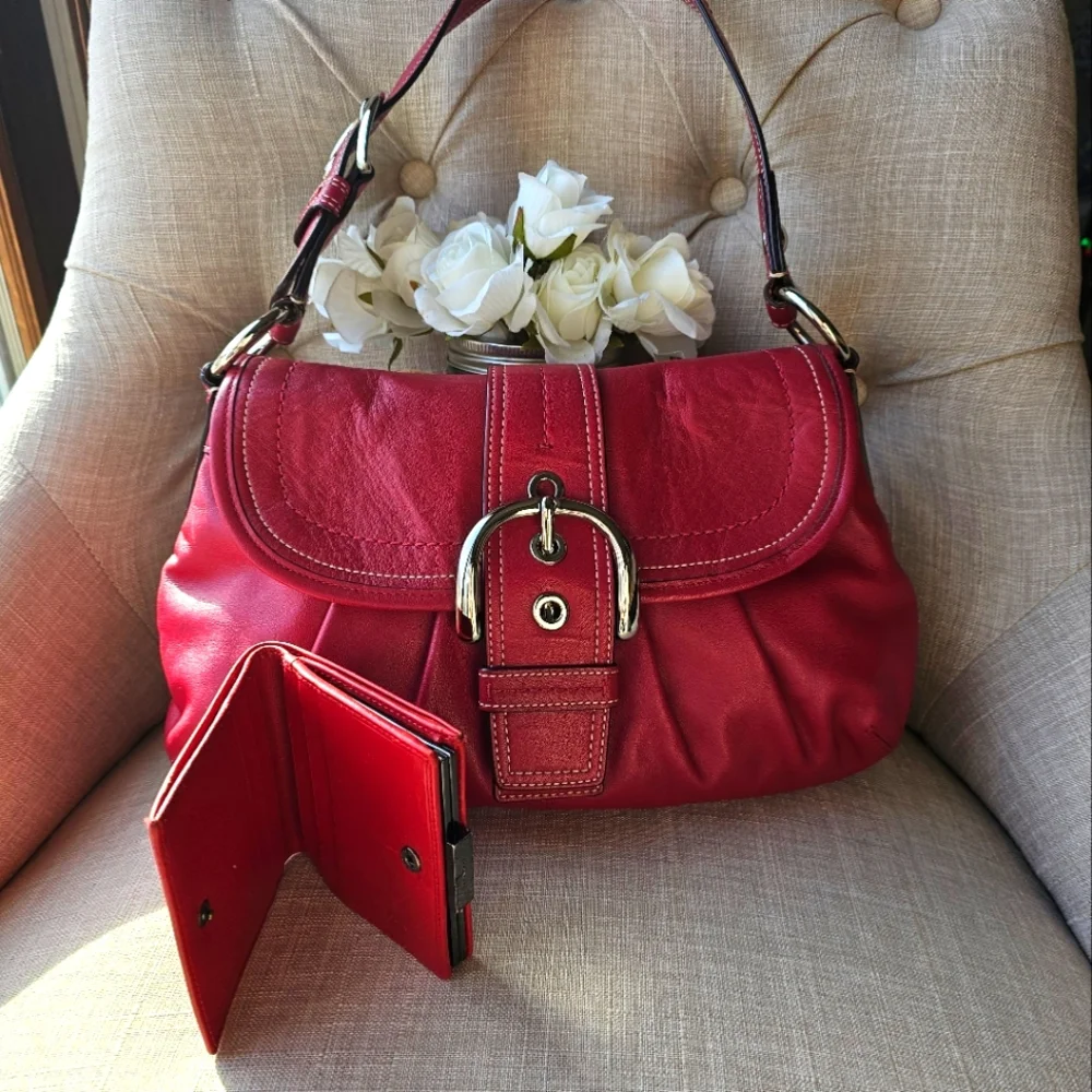 Vintage Coach Soho Pleated Leather Shoulder Bag Purse F15204 ( Red) & Wallet - Picture 1 of 8